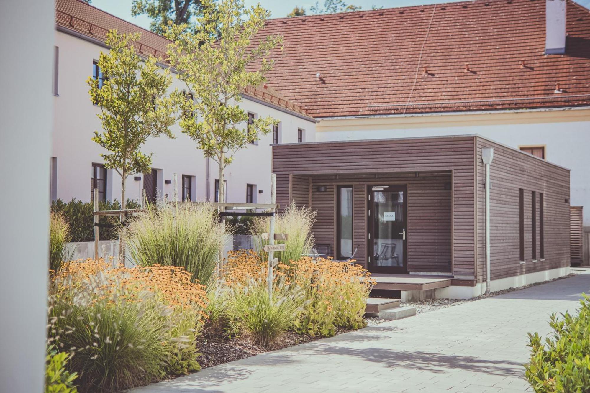 Mariandl Im Oberwirt Aparthotel Eggenfelden Bagian luar foto