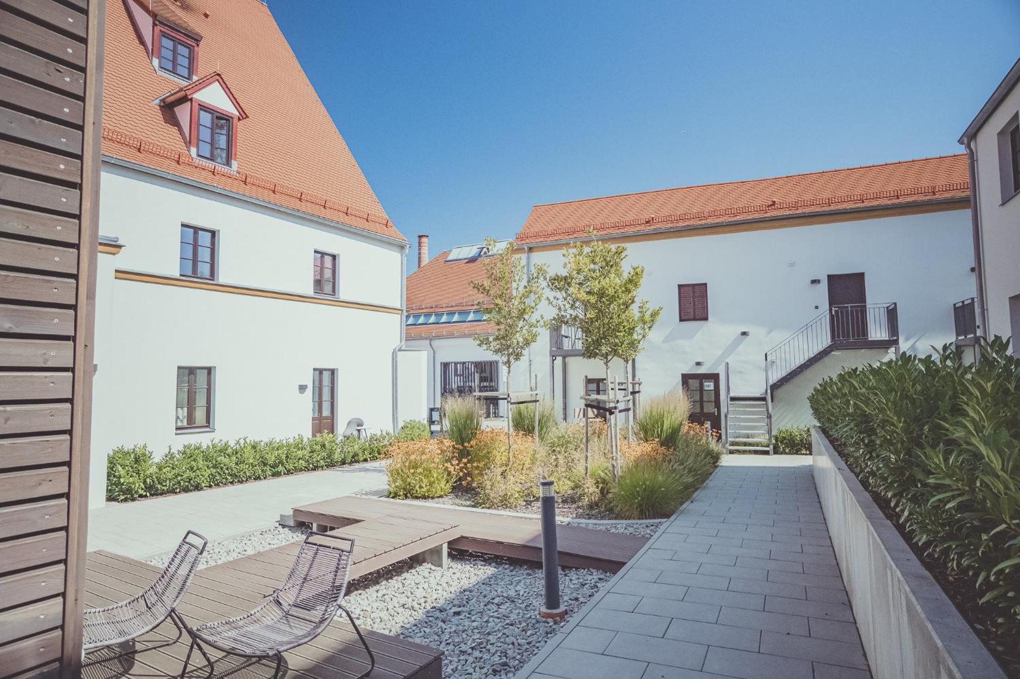 Mariandl Im Oberwirt Aparthotel Eggenfelden Bagian luar foto