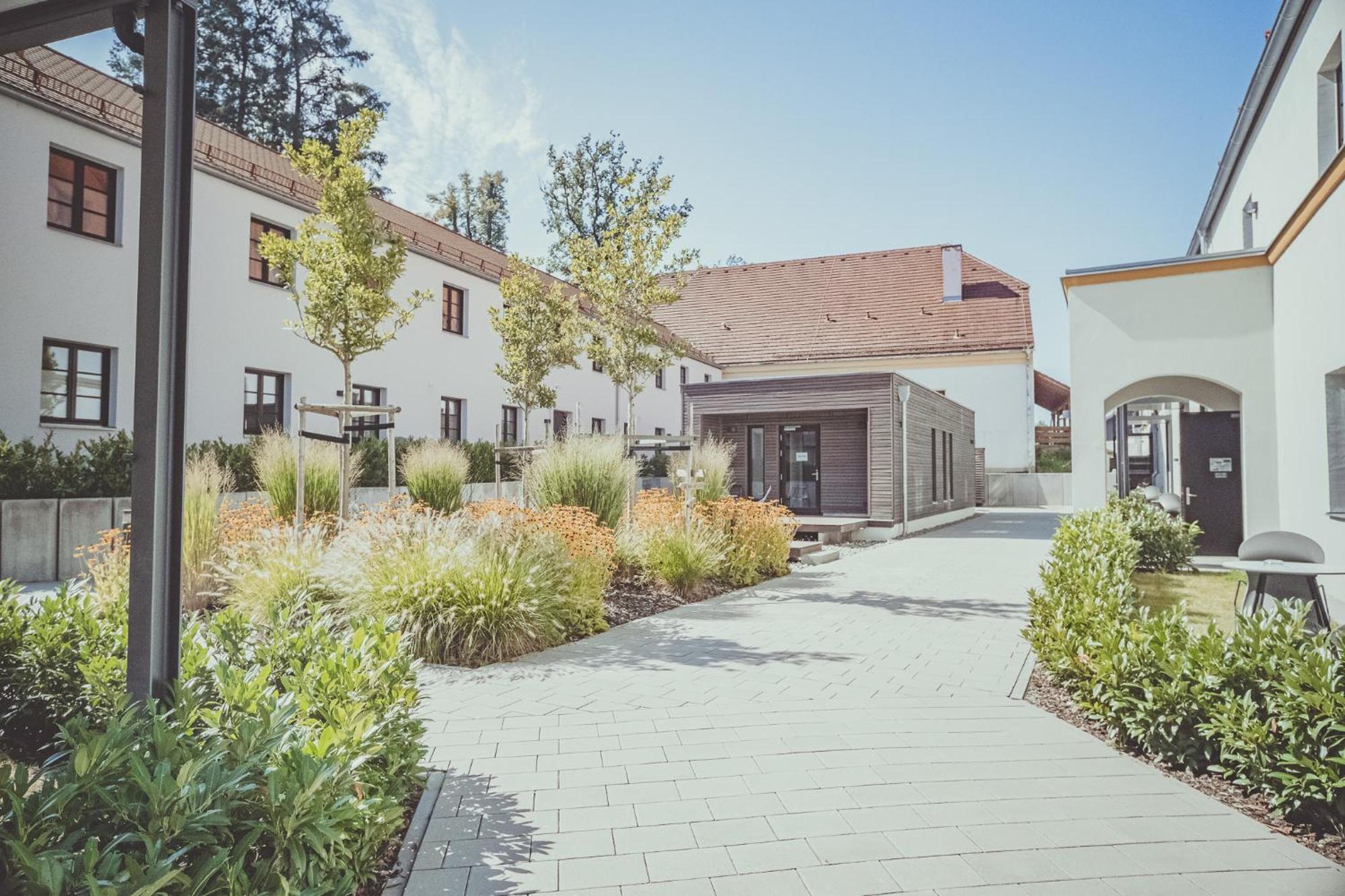 Mariandl Im Oberwirt Aparthotel Eggenfelden Bagian luar foto